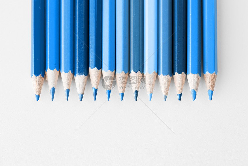 创意许多铅笔同颜色的2020年经典蓝色铅笔同色调的经典蓝色图片