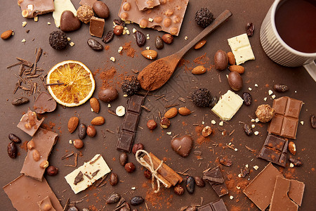 巧克力杏仁糖白色黑暗的高清图片