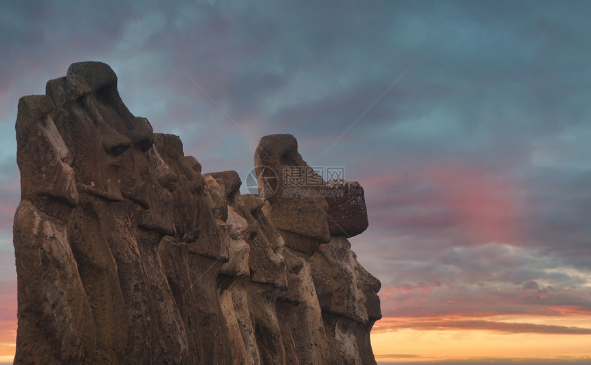 莫伊斯阿胡汤加里基复活节岛,智利图片