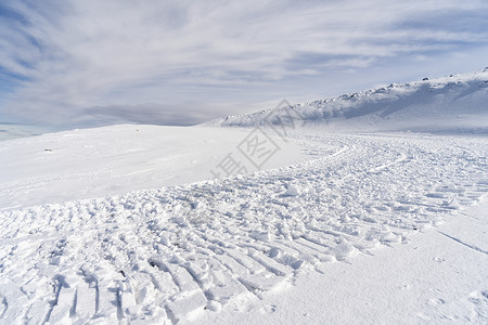 普拉多拉诺假期滑雪者高清图片