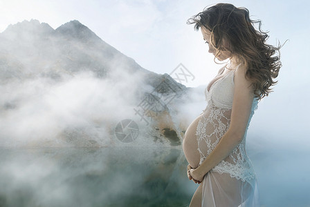 怀孕女士的幻想形象图片