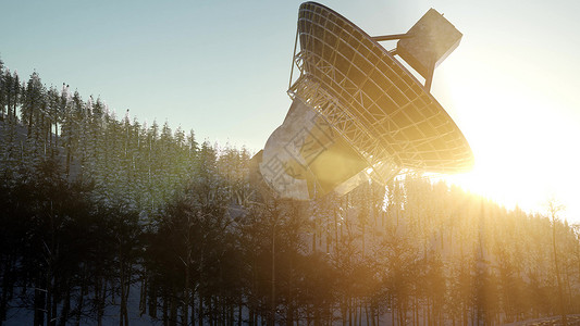太阳下山时日落时森林里的天文台射电望远镜设计图片