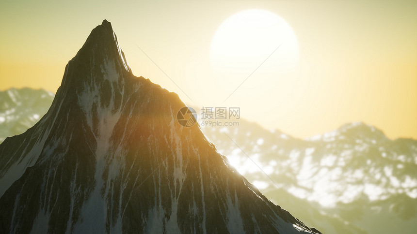 日落时阿尔卑斯山脉的冬季景观日落时山上的冬季景观图片