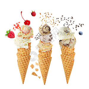各种冰淇淋勺锥与巧克力,香草草莓分离白色背景背景图片