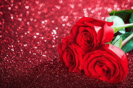 红玫瑰花闪光的心博克背景与情人节红玫瑰花闪闪发光的心图片