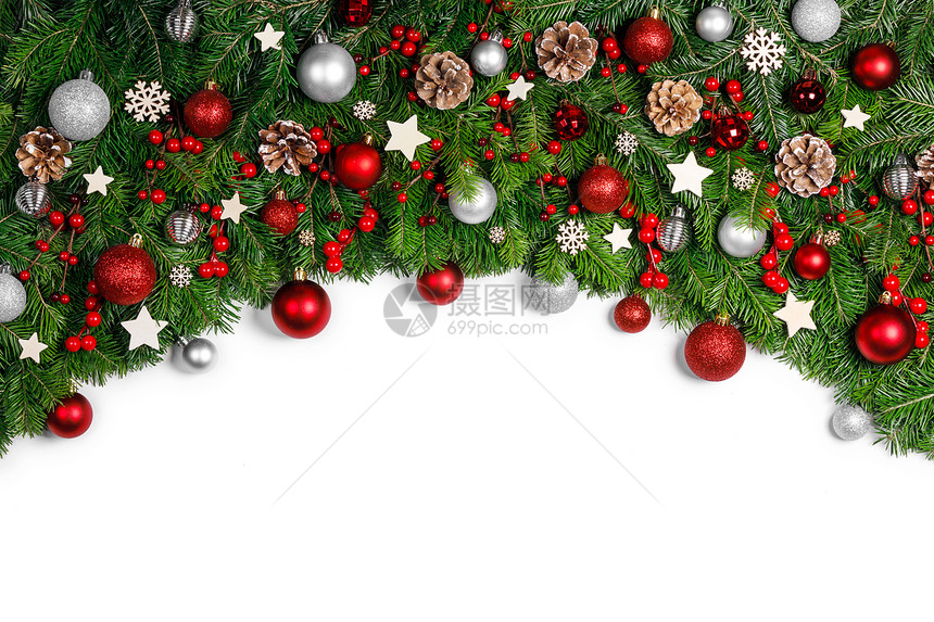 圣诞新年装饰框架隔离白色,冷杉树枝,红色银色的Baubles松果,为文本圣诞装饰框架图片