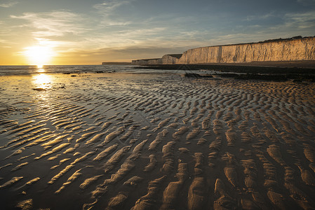 多彩水涟漪素材美丽的夏季景观日落图像七姐妹粉笔悬崖英国背景