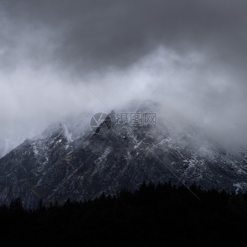 惊人的细节景观图像的雪帽笔YrOle文山雪冬风暴图片