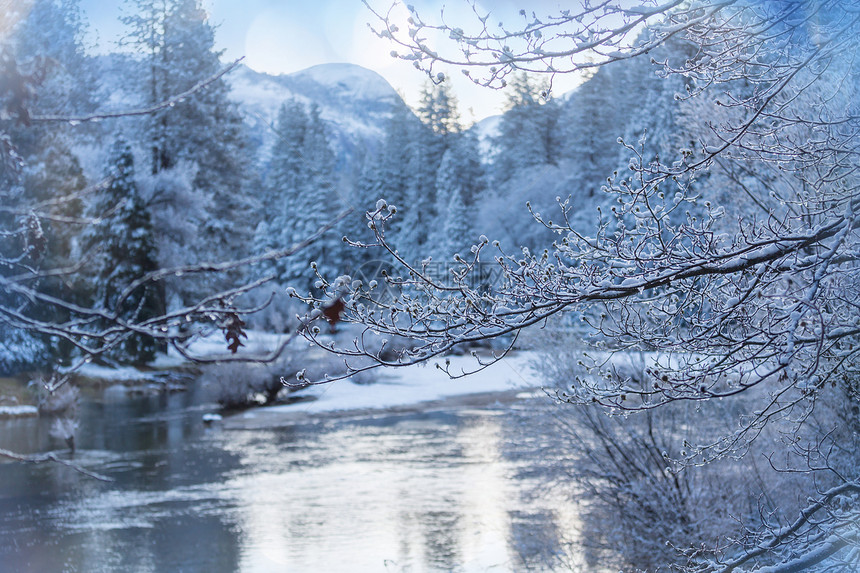 美国加利福尼亚州约塞米蒂公园的冬季图片