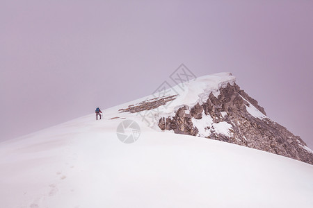 维拉戈阿蒂科Minter山上的攀登背景