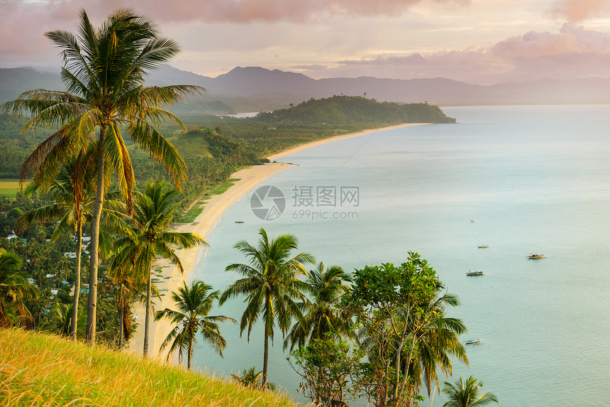 令人惊叹的海景海湾山区岛屿,巴拉望,菲律宾图片