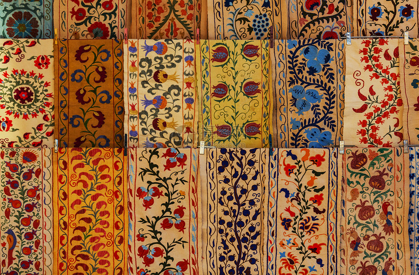 乌兹别克斯坦布哈拉的地毯店图片