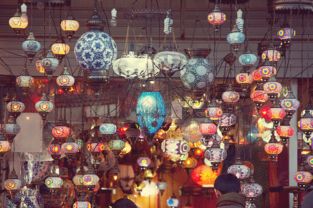 土耳其市场的东方灯具图片