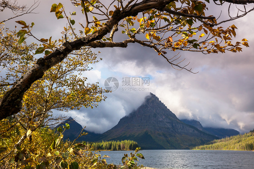 夏季加大落基山脉风景如画的山景图片