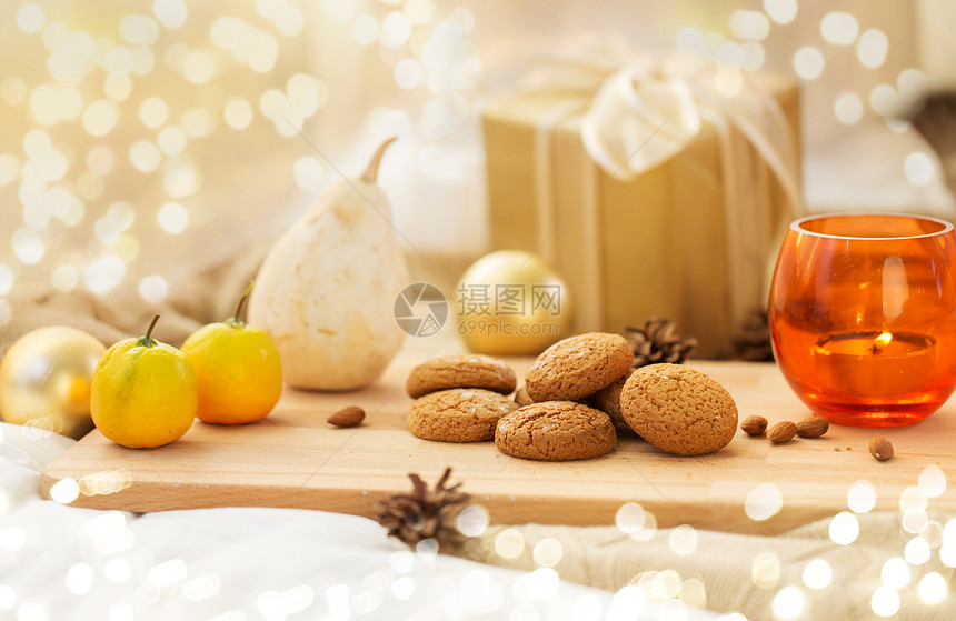 诞节,潮湿舒适的家庭燕麦饼干,柠檬蜡烛璃支架饼干,柠檬,蜡烛诞礼物家图片