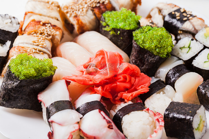 套同的寿司卷套寿司卷,日本料理图片
