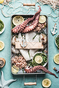 各种海鲜托盘与空白标志锚,顶部视图健康的海鲜烹饪图片