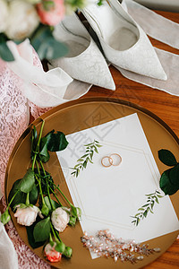 婚礼装饰的结婚戒指图片