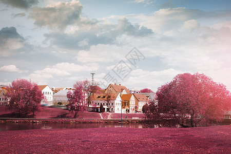 火车站广场上的两座塔城门明斯克白俄罗斯红外线摄影高清图片
