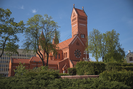 白俄罗斯罗马天主教会徒西蒙海伦红色教会白俄罗斯明斯克独立广场图片