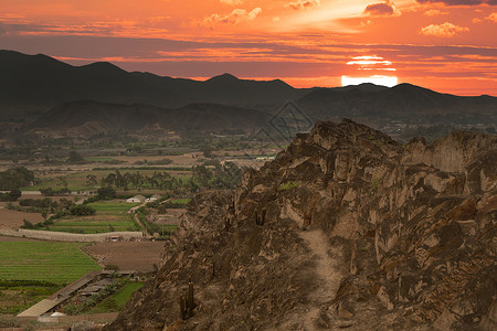 秘鲁山区的村庄利马附近图片