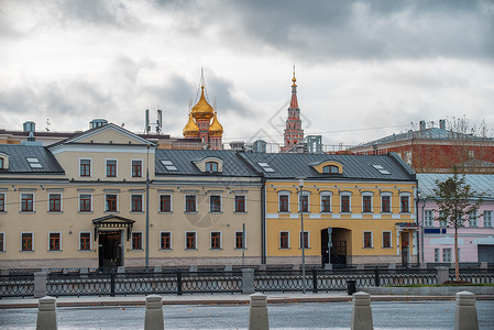 莫斯科市中心的古街离红色广场远图片