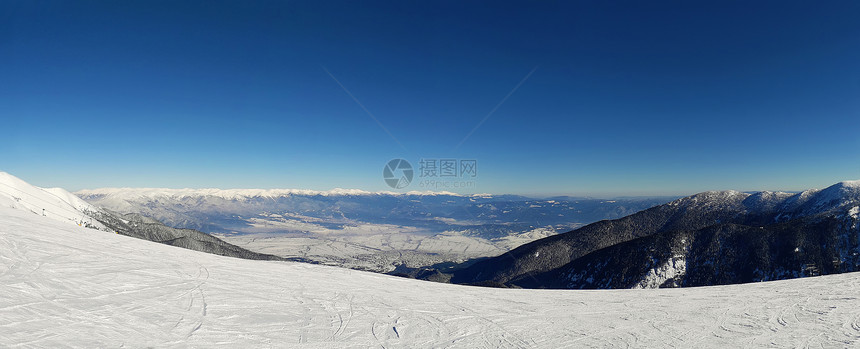 山景冬季天空斜坡度假村顶部的托多尔卡峰斯科,保加利亚图片