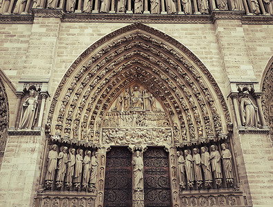 大教堂门巴黎母院入口处雕刻了最后次审判的鼓室背景