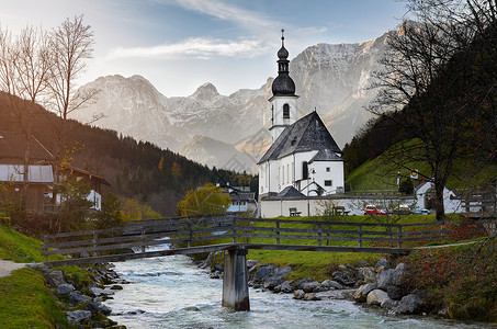 法尔教堂普法尔基什阿尔卑斯山高清图片