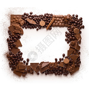 白色背景下巧克力制成的框架的创意照片图片