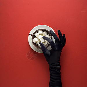 创意照片的厨具与手,画板与食物它的红色背景图片