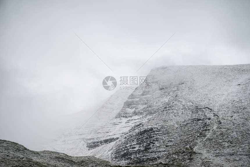 令人惊叹的冬季景观形象周围的mamtor农村英国的峰值地区图片