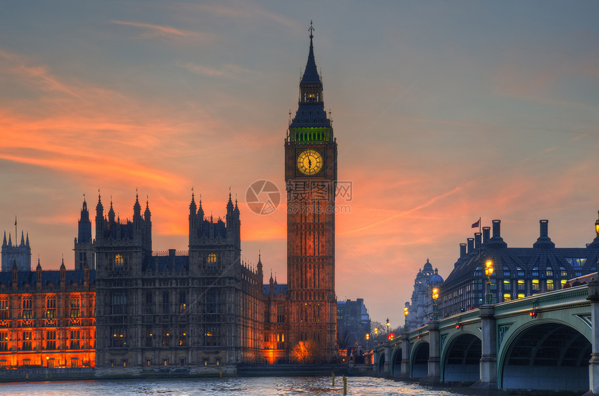 英国,伦敦,威斯敏斯特大本议会大厦冬季日落大本威斯敏斯特大桥景观冬季日落图片