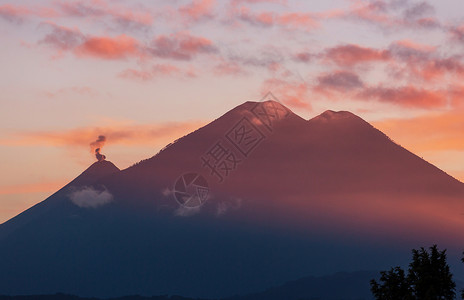 施莱尔沃肯洲危地马拉美丽的火山景观背景