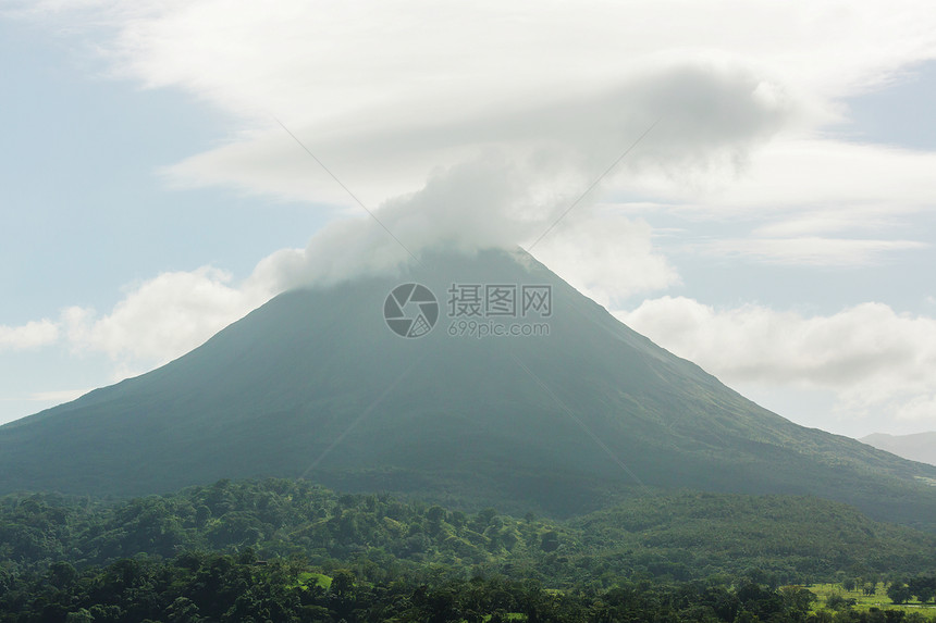 洲风景如画的埃纳尔火山图片