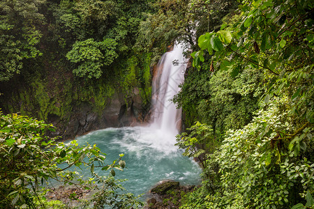 波昆斯特哥斯达黎加的瀑布背景