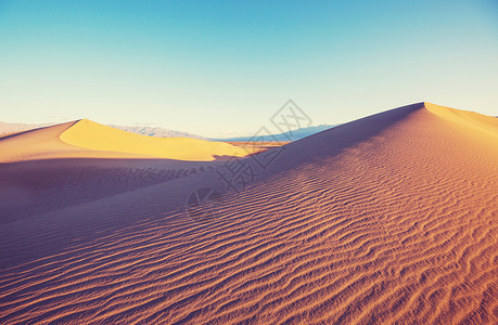 加州沙漠热加利福尼亚的沙丘美国加州死亡谷公园的沙丘背景