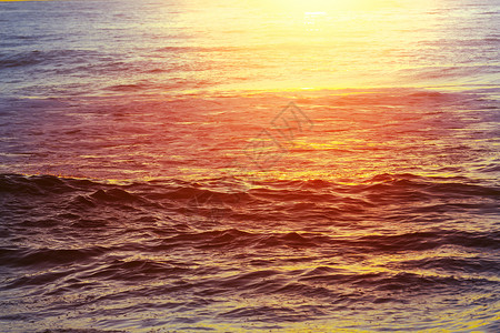 日落时的大海海上日落图片