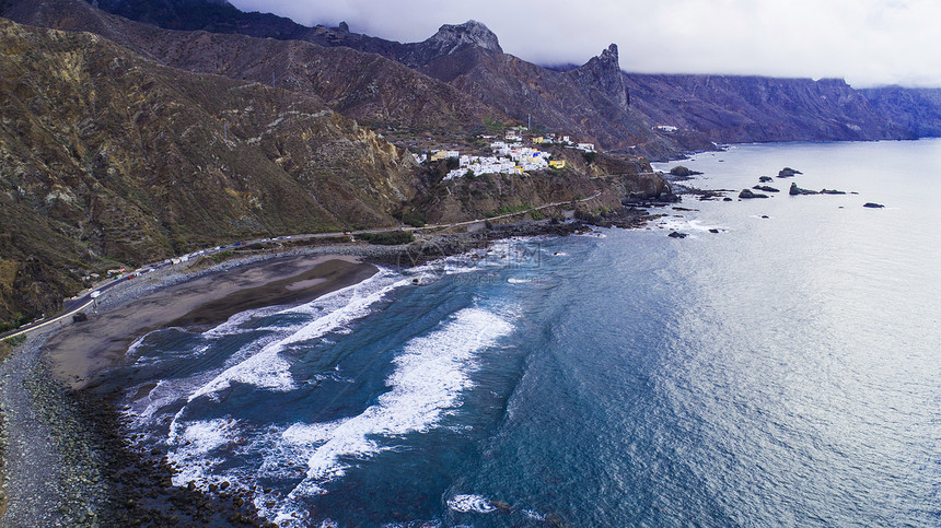 天空高于岩石石头海岸海洋景观图片