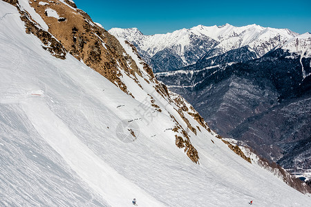 穆利亚纳山谷滑雪高清图片