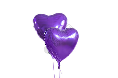 紫色黄心气球假日,情人节派装饰充气氦心形气球白色背景白色背景上氦气球白色背景上氦气球背景