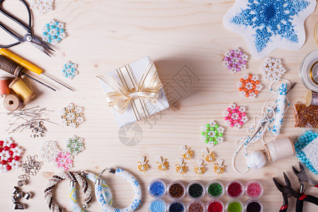 珠子,诞树用雪花的盒子,手工制作准备珠子图片