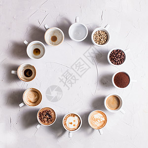 十个同阶段的白杯,准备卡布奇诺咖啡爱好者钟咖啡的爱背景图片