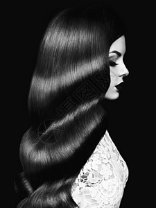 黑白时尚工作室照片美丽的模特女孩黑发长发好莱坞浪潮的发型婚礼形象发型图片
