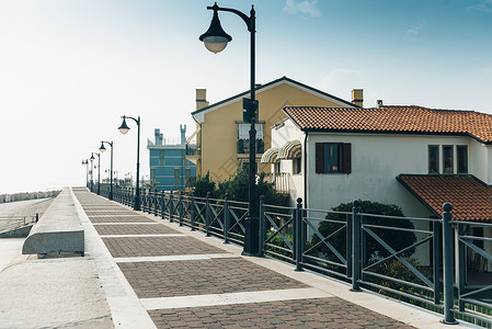 位于亚得里亚海岸的意大利老省镇科勒的旅游区高清图片