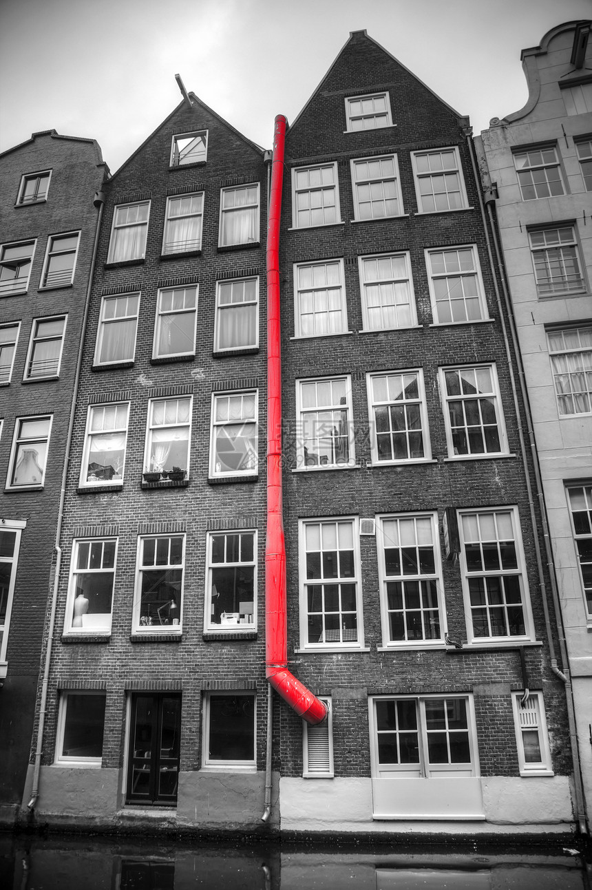 阿姆斯特丹黑白照片与红色元素图片