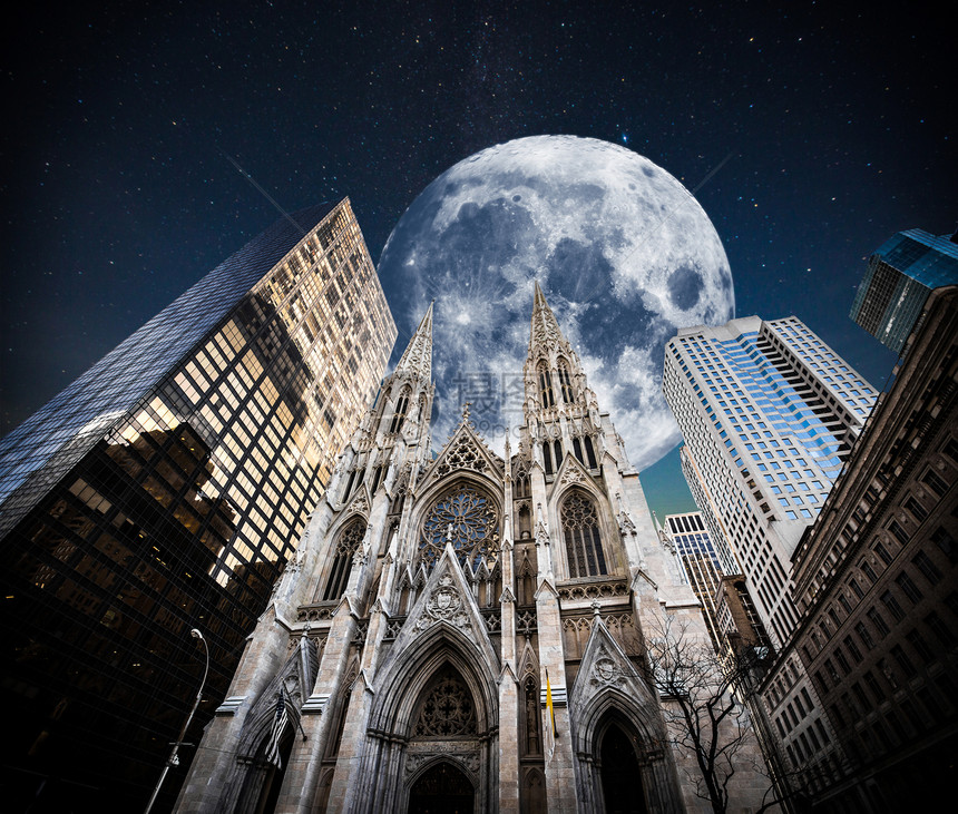 纽约曼哈顿市中心的帕特里克大教堂图片