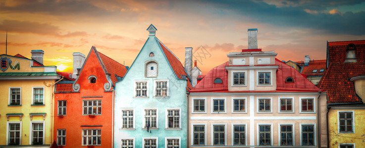欧洲城市的旧街道舒适的小屋塔林,波罗的海上爱沙尼亚的首都图片