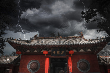 重元寺雷雨闪电少林中国中部的座佛教寺院雷雨闪电背景