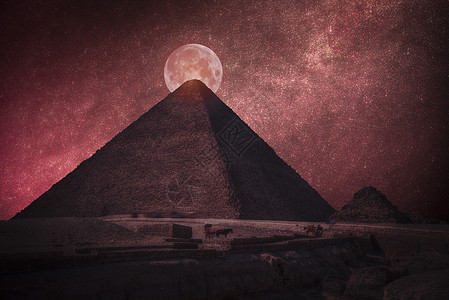 埃及金字塔晚上,的月亮星星闪闪发光夜晚,的月亮星星闪耀图片